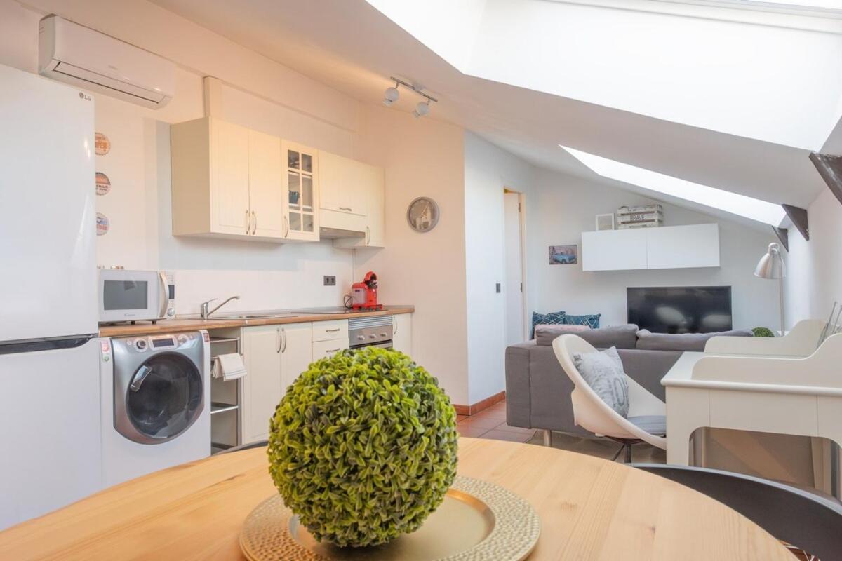 Apartamento And Bright Temporal Penthouse Center Myr137c